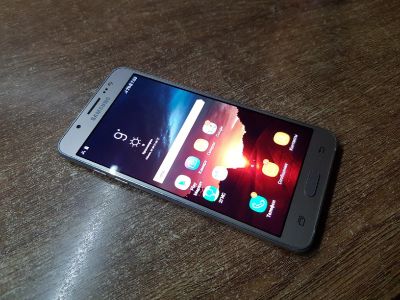 Лот: 15019660. Фото: 1. Смартфон Samsung J5 (2016). Смартфоны