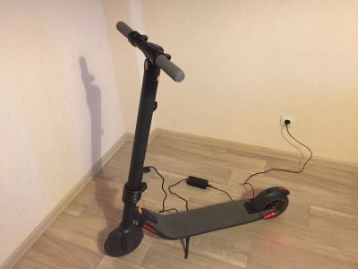 Лот: 13933642. Фото: 1. Электросамокат Ninebot ES2 v.1... Электросамокаты, гироскутеры, сигвеи