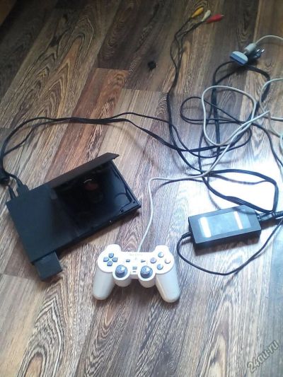 Лот: 6232679. Фото: 1. PlayStation 2 + джойстик + карты... Игровые приставки, консоли