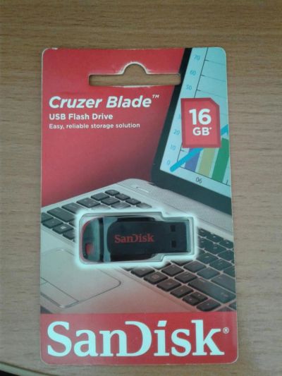 Лот: 8100486. Фото: 1. Флешка USB Sandisk 16GB. USB-флеш карты