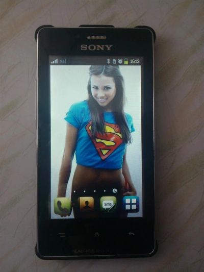 Лот: 3265631. Фото: 1. SONY Xperia Solo. Кнопочные мобильные телефоны