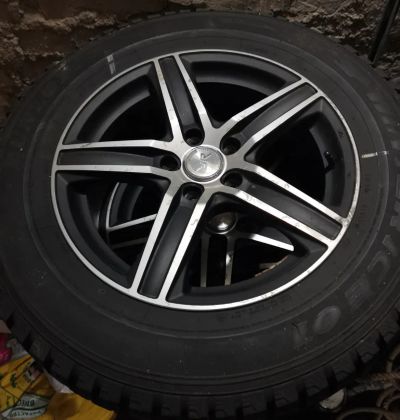 Лот: 12462342. Фото: 1. Продам колеса R17 на шипованных... Шины на дисках