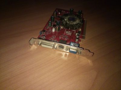 Лот: 14832187. Фото: 1. Видеокарта Fireblade Radeon x550... Видеокарты