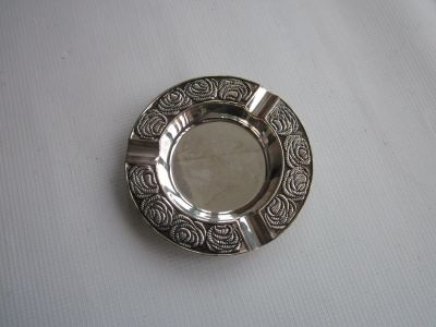 Лот: 23532005. Фото: 1. Новая пепельница нержавеющая сталь. Зажигалки, спички, пепельницы