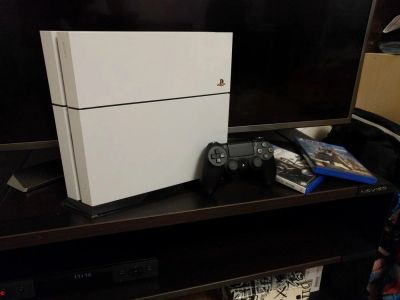 Лот: 10472429. Фото: 1. Продам PlayStation 4 500gb PS4... Игровые приставки, консоли