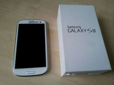 Лот: 6077104. Фото: 1. Samsung Galaxy S3(III) White... Смартфоны