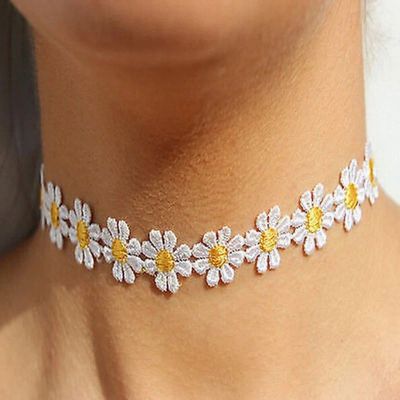 Лот: 6705082. Фото: 1. Колье.Ажурные ромашки.2. Бижутерия ручной работы