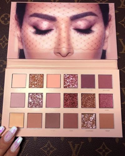 Лот: 17266949. Фото: 1. Палетка теней Huda Beauty, 18... Макияж