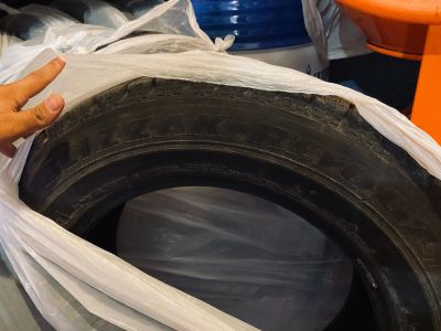 Лот: 19283667. Фото: 1. Bridgestone Blizzak Revo GZ 225... Шины
