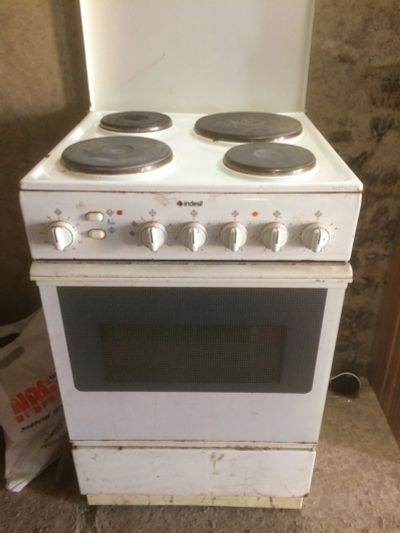 Лот: 12331123. Фото: 1. Электрическая плита Indesit. Плиты, духовые шкафы, варочные поверхности