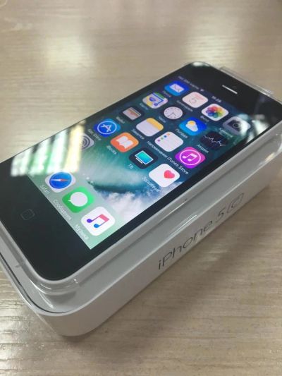 Лот: 9417085. Фото: 1. iPhone 5C White 8GB. Смартфоны