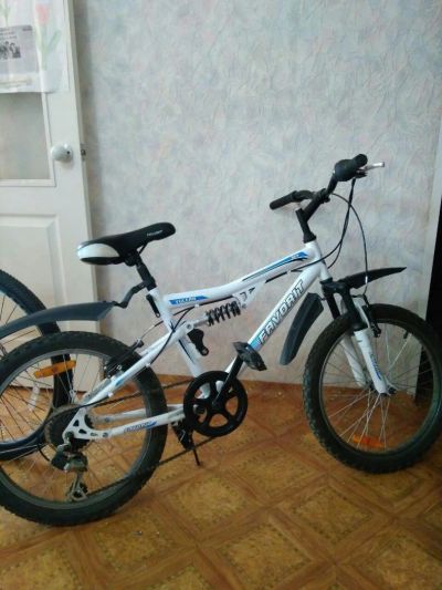 Лот: 9648782. Фото: 1. Велосипед детский горный б/у Favorit... Красноярск