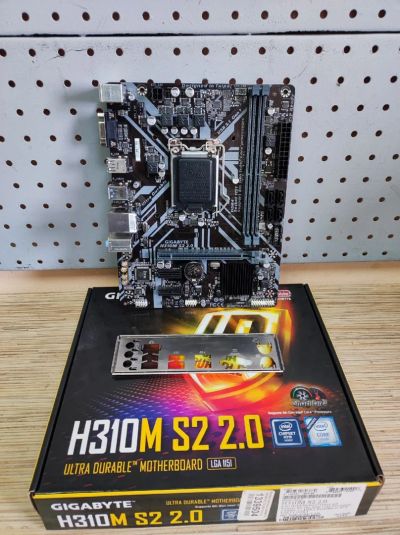 Лот: 19067163. Фото: 1. Мат.плата Gigabyte H310M-S2 2... Материнские платы