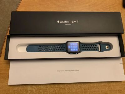 Лот: 16871487. Фото: 1. Apple Watch series 3 nike 42мм. Смарт-часы, фитнес-браслеты, аксессуары