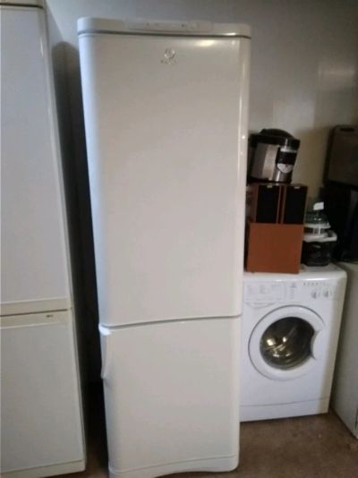 Лот: 11863798. Фото: 1. Холодильник Indesit C138G.016. Холодильники, морозильные камеры