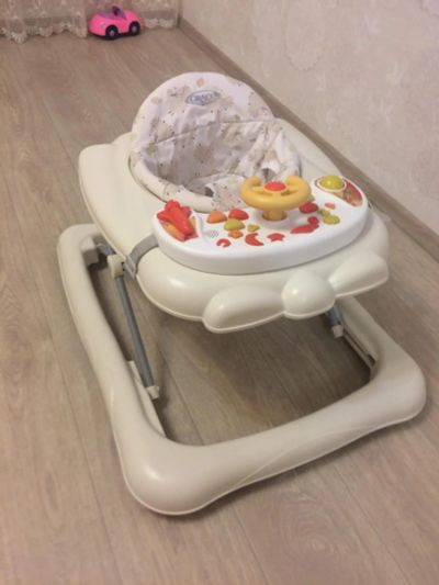 Лот: 8340184. Фото: 1. Ходунки Graco. Ходунки, прыгунки, качели