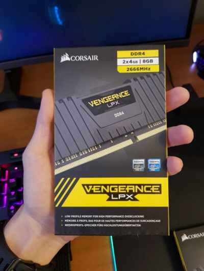 Лот: 16999324. Фото: 1. Оперативная память Corsair Vengeance... Оперативная память