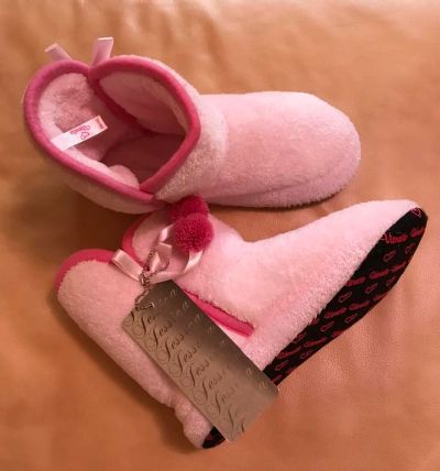 Лот: 10322994. Фото: 1. Домашние тапочки угги. Домашняя обувь