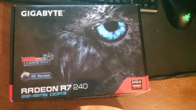 Лот: 6892521. Фото: 1. Видеокарта gigabyte amd Radeon... Видеокарты