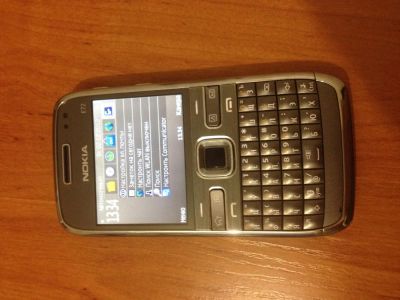 Лот: 5121446. Фото: 1. Nokia E72 + Nokia X2-02. Кнопочные мобильные телефоны