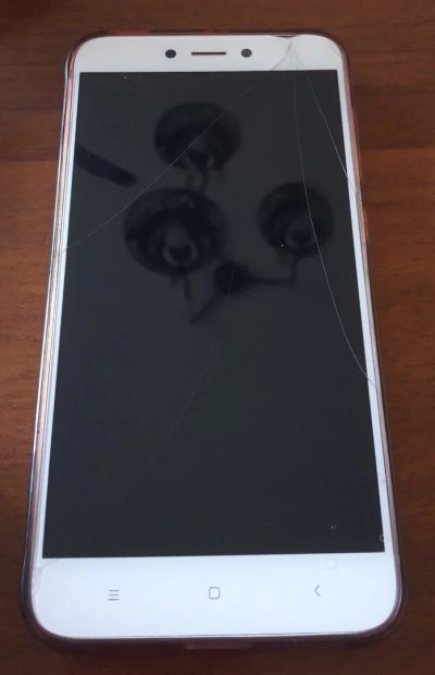Лот: 14386906. Фото: 1. Смартфон Xiaomi Redmi 4Х 32GB... Смартфоны