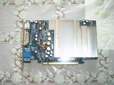 Лот: 380599. Фото: 1. Geforce 6600 128mb pci-e. Видеокарты