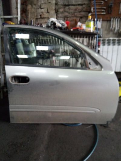 Лот: 16481988. Фото: 1. Дверь водителя на Nissan Bluebird... Кузов