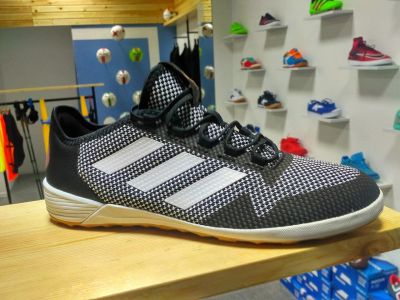 Лот: 10945795. Фото: 1. Обувь для зала Adidas ACE Tango... Кеды, кроссовки, слипоны