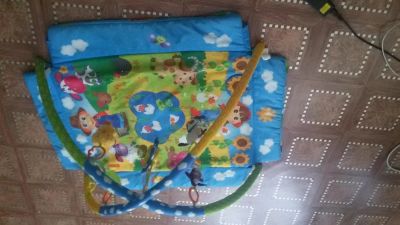 Лот: 6598491. Фото: 1. Отличный развивающий коврик фирмы... Развивающие коврики