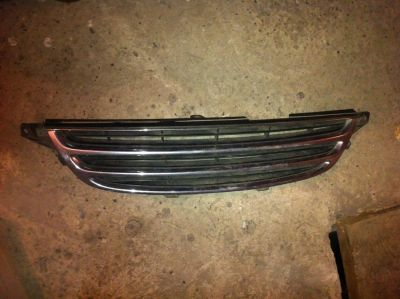 Лот: 3967753. Фото: 1. Решетка радиатора Toyota Avensis... Кузов