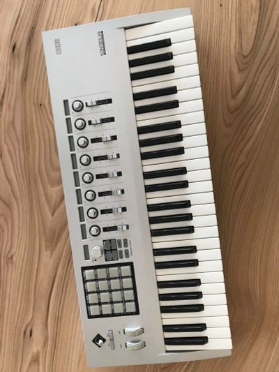 Лот: 15774638. Фото: 1. Миди клавиатура Korg Kontrol49. MIDI-оборудование