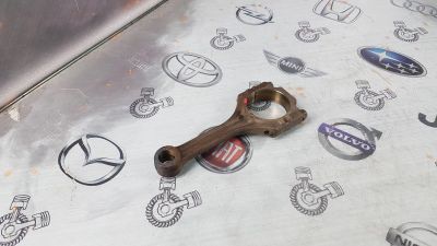 Лот: 23587609. Фото: 1. Шатун Volkswagen Polo CFNA 036198401K. Двигатель и элементы двигателя