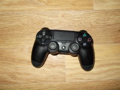 Лот: 3640211. Фото: 1. Контроллер dualshock 4 playstation... Аксессуары для игровых приставок, консолей, геймпады