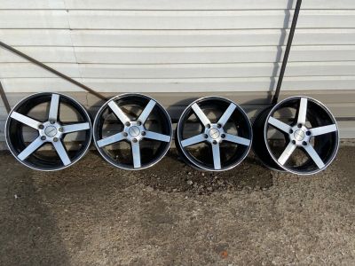 Лот: 18181190. Фото: 1. Диски Vossen R17 5x114.3 ET40. Диски