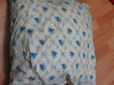 Лот: 3714337. Фото: 1. подушка перо.большая. Одеяла, подушки