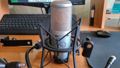 Лот: 11735666. Фото: 1. Студийный микрофон AKG Perception... Студийные микрофоны, радиомикрофоны и радиосистемы