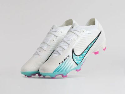 Лот: 24974661. Фото: 1. Футбольная обувь NIke Mercurial... Кеды, кроссовки, слипоны