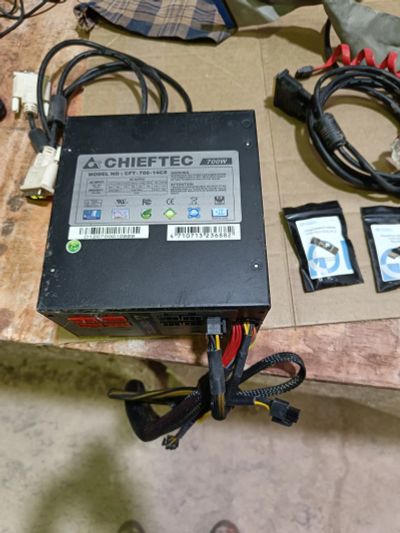 Лот: 21522817. Фото: 1. Блок питания chieftec 700w. Корпуса, блоки питания
