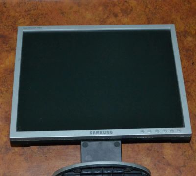 Лот: 6149051. Фото: 1. Samsung SyncMaster 740N. ЖК-мониторы