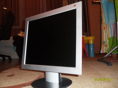 Лот: 3798232. Фото: 1. Ж/к монитор LG. ЖК-мониторы