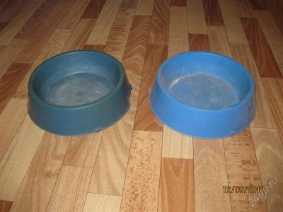 Лот: 2089129. Фото: 1. 2 чашки для большой собаки. Миски, лотки, наполнители
