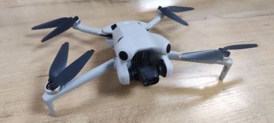 Лот: 25110750. Фото: 1. Квадрокоптер DJI Mini 4 Pro... Квадрокоптеры