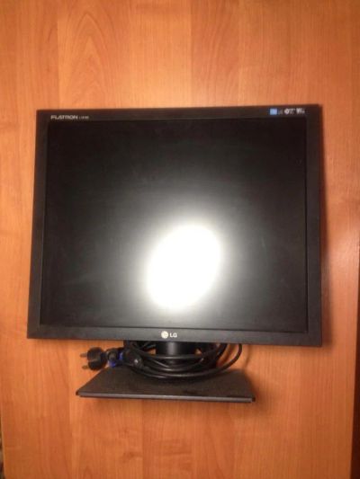 Лот: 5196390. Фото: 1. Монитор 19" LG L1919S. ЖК-мониторы