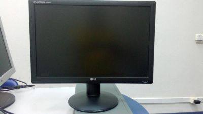 Лот: 9869953. Фото: 1. монитор жк LG 1934 в отличном... ЖК-мониторы