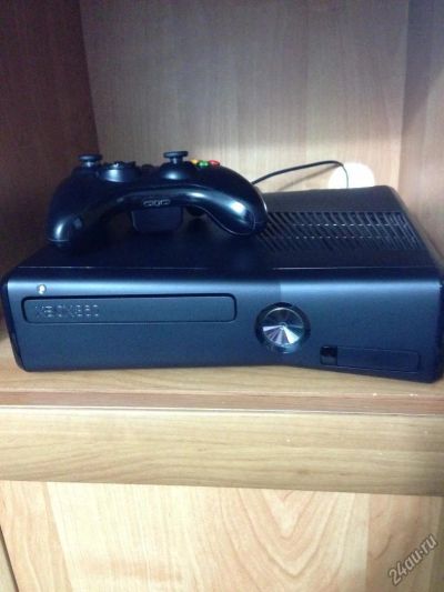 Лот: 9200149. Фото: 1. Xbox 360 Slim 4gb + 6 игр. Игровые приставки, консоли