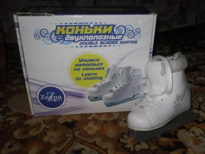 Лот: 4882099. Фото: 1. Коньки двухполозные р27-28. Коньки