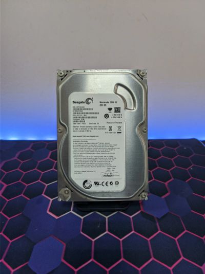 Лот: 25268170. Фото: 1. Жесткий диск 250 ГБ/3.5"/7200... Жёсткие диски (HDD)