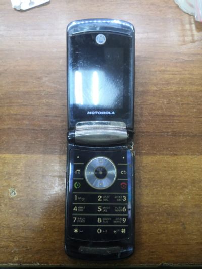 Лот: 19565343. Фото: 1. Motorola razr2 V8 на запчасти. Кнопочные мобильные телефоны