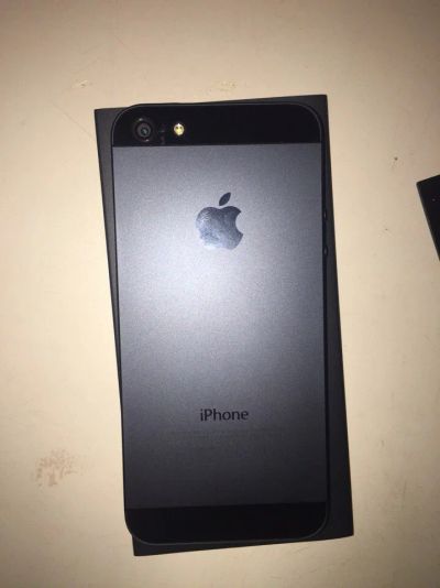 Лот: 8997872. Фото: 1. iPhone 5. Смартфоны