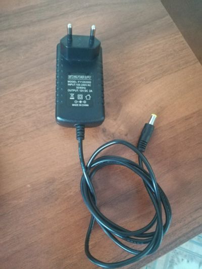 Лот: 15272432. Фото: 1. Адаптер питания, 12v, 2A, штекер... Зарядные устройства, блоки питания для бытовой техники